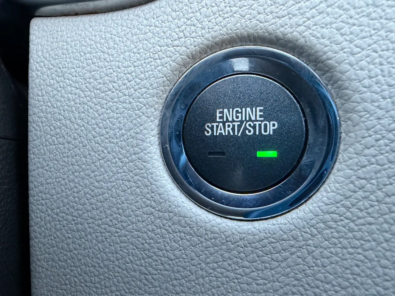 Used 2014 Cadillac SRX FWD image 44