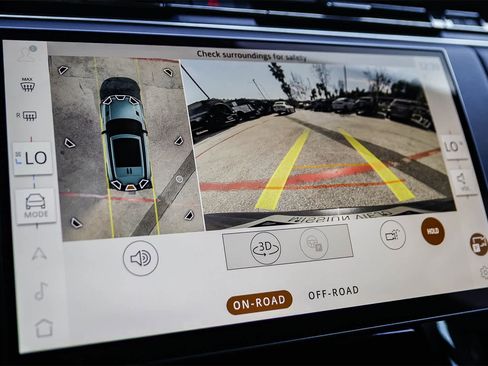 Used 2024 Land Rover Range Rover Sport SE image 26