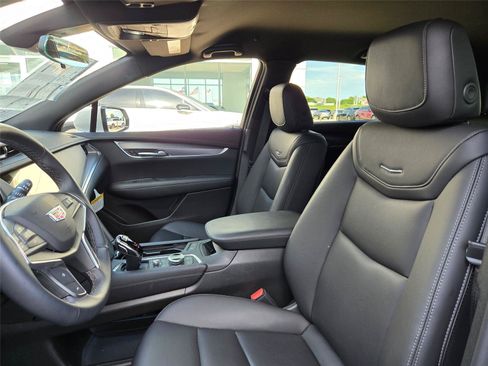 New 2026 Cadillac XT5 Luxury w/ LPO, Floor Liner Package AWD/4WD image 26