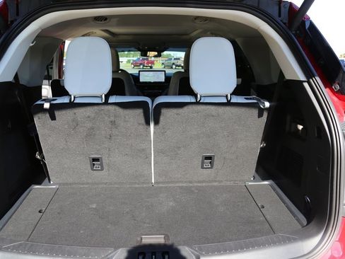 Used 2025 Ford Explorer Platinum w/ Ultimate Package RWD image 7