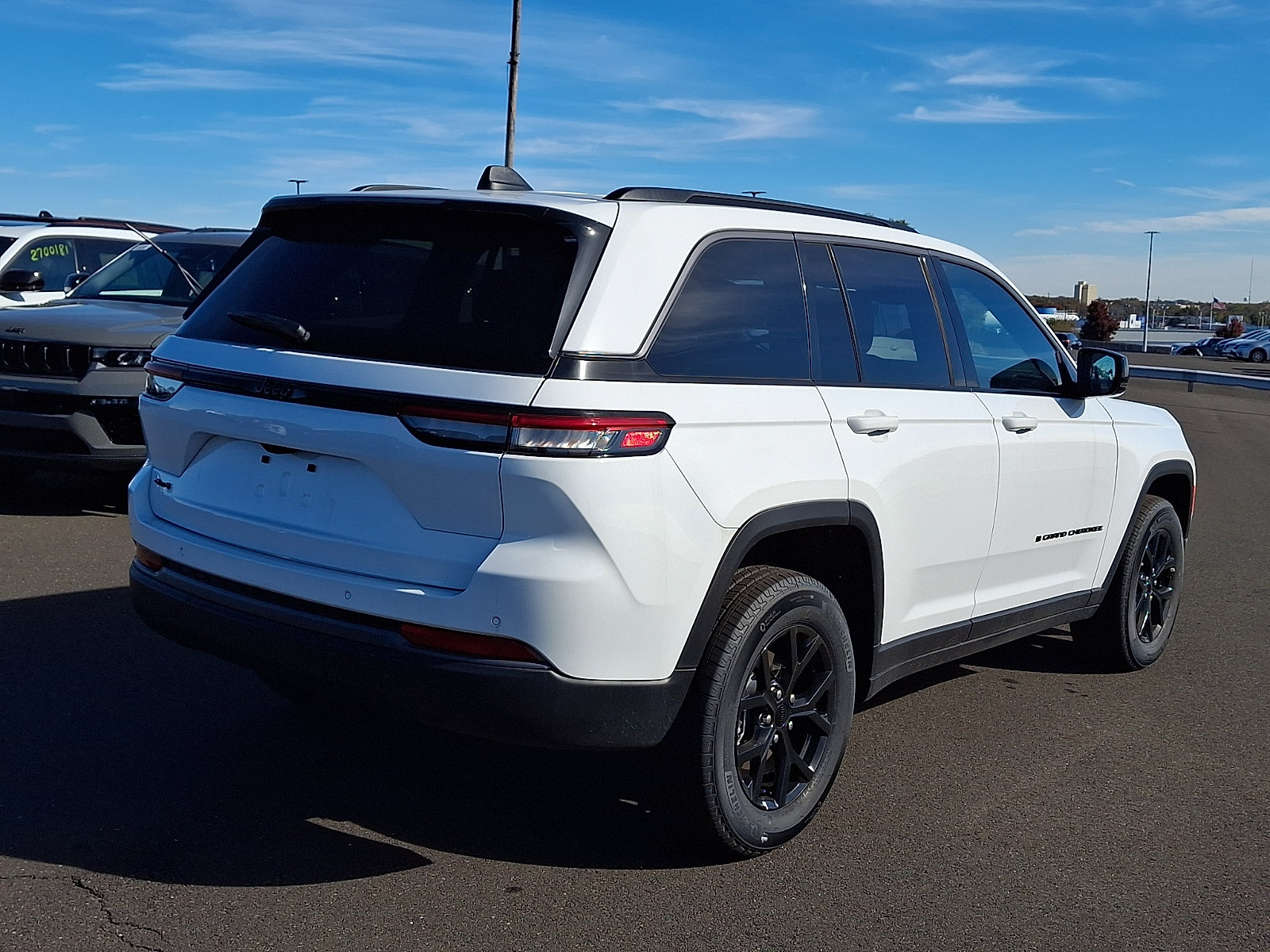New 2026 Jeep Grand Cherokee Altitude AWD/4WD image 4