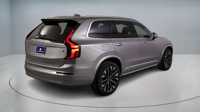 Used 2026 Volvo XC90 B6 Plus w/ Protection Package Premier AWD/4WD image 7