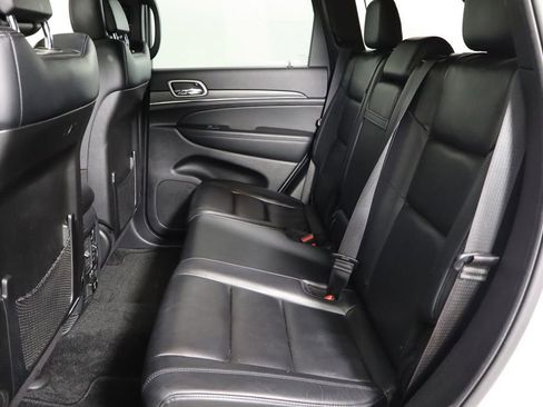 Used 2022 Jeep Grand Cherokee Limited image 17