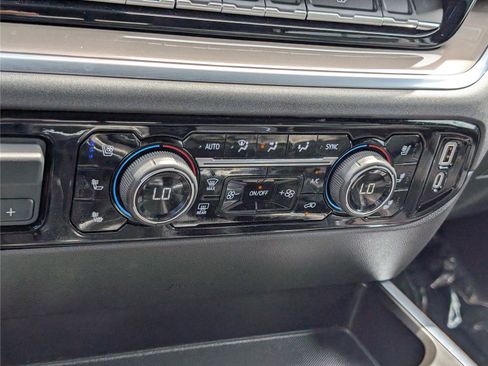 Used 2023 Chevrolet Silverado 1500 High Country AWD/4WD image 30