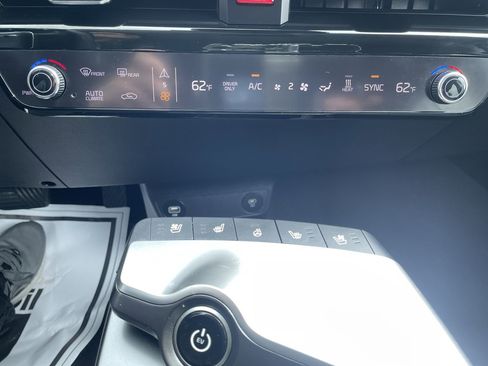 Used 2023 Kia EV6 Wind AWD/4WD image 16
