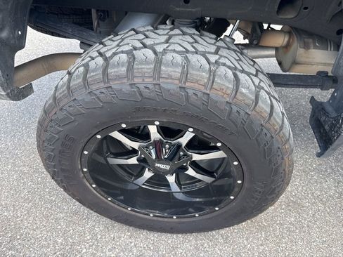 Used 2023 Chevrolet Silverado 1500 LT image 9