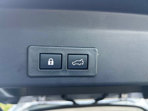 Certified 2026 Subaru Ascent Premium AWD/4WD image 17