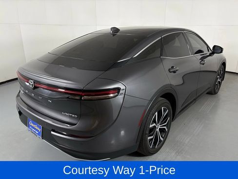Used 2024 Toyota Crown AWD/4WD image 10