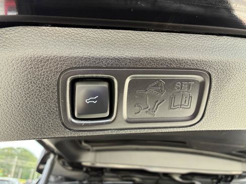 Used 2019 Ford Expedition Limited w/ Special Edition Package RWD image 40