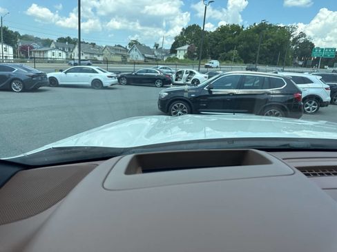 Used 2021 Chevrolet Suburban High Country image 48