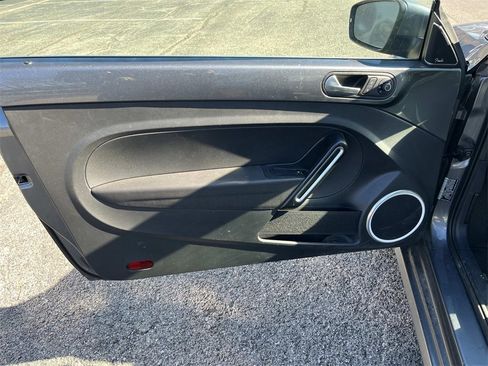 Used 2019 Volkswagen Beetle 2.0T SE image 14