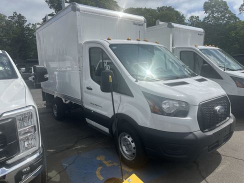 Used 2024 Ford Transit 350 RWD image 3