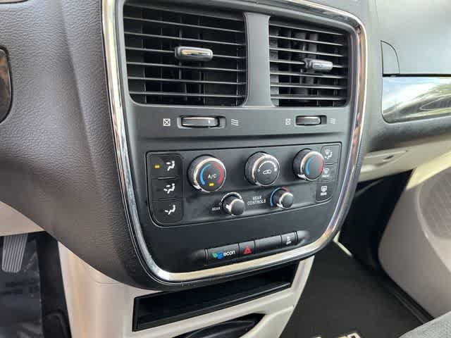 Certified 2016 Dodge Grand Caravan SE w/ Quick Order Package 29E SE FWD image 22