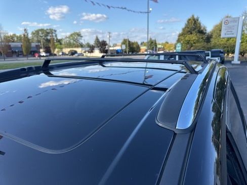 Certified 2019 Chrysler Pacifica Limited image 33