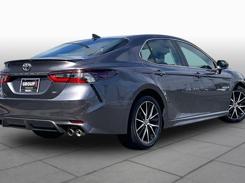 Used 2023 Toyota Camry SE w/ Convenience Package FWD image 12