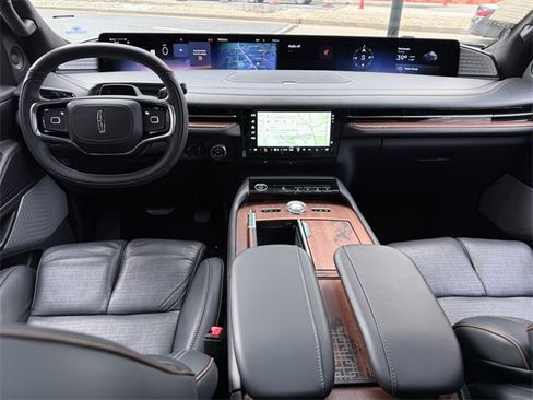 New 2025 Lincoln Navigator Black Label image 30