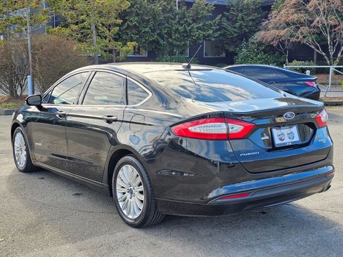 Used 2015 Ford Fusion SE w/ Equipment Group 502A image 5