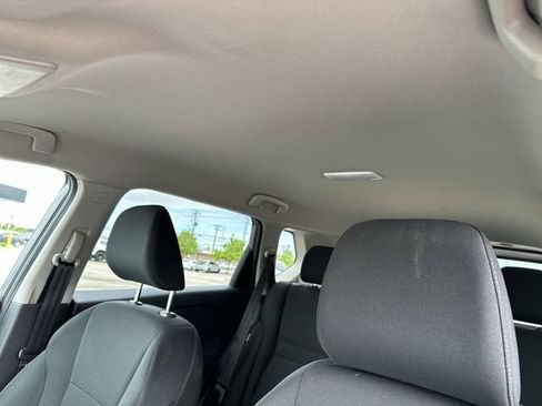 Used 2024 Nissan Rogue S AWD/4WD image 18