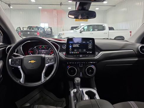 Used 2025 Chevrolet Blazer LT AWD/4WD image 9