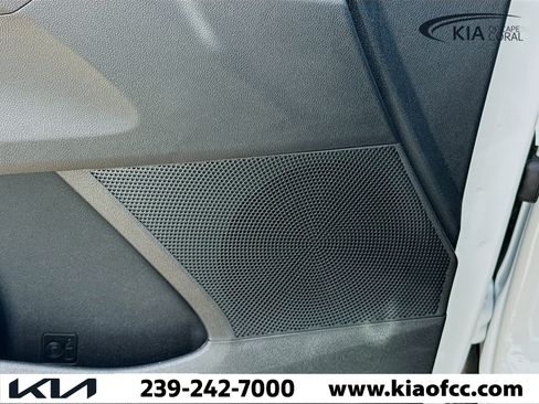 New 2026 Kia Sorento LX FWD image 22