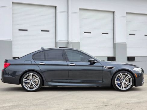 Used 2013 BMW M5 RWD image 9