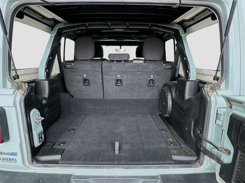 Used 2023 Jeep Wrangler Unlimited w/ Sun & Screen Package AWD/4WD image 19