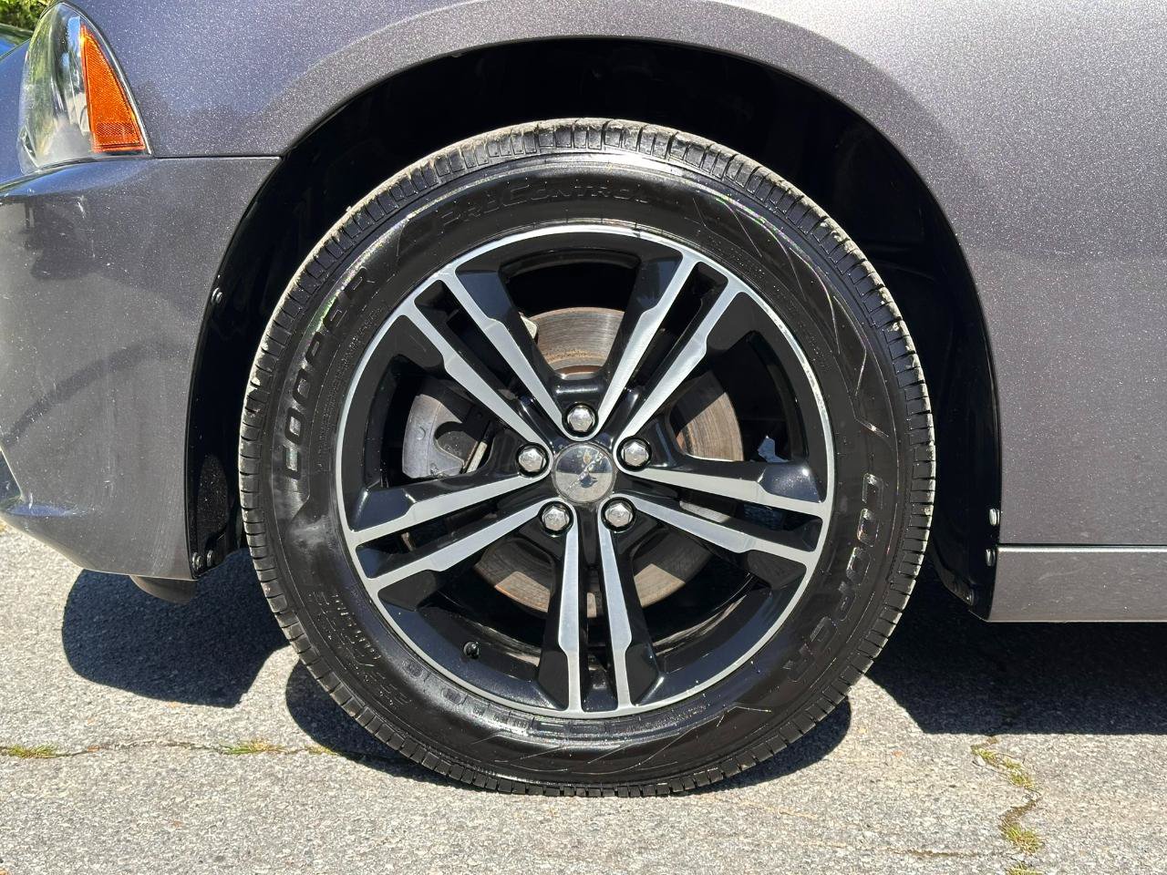 Used 2014 Dodge Charger SXT AWD/4WD image 23
