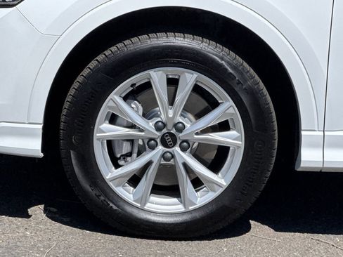 Certified 2025 Audi Q3 2.0T Premium w/ Convenience Package AWD/4WD image 36