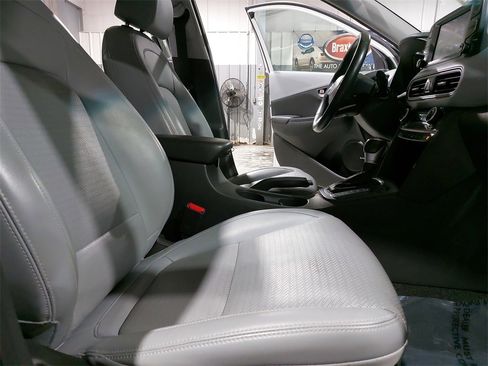 Used 2020 Hyundai Kona Limited image 10