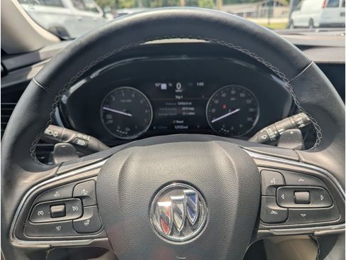 Used 2023 Buick Envision Avenir FWD image 18