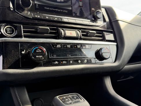 Used 2022 Nissan Pathfinder SL w/ SL Premium Package image 22