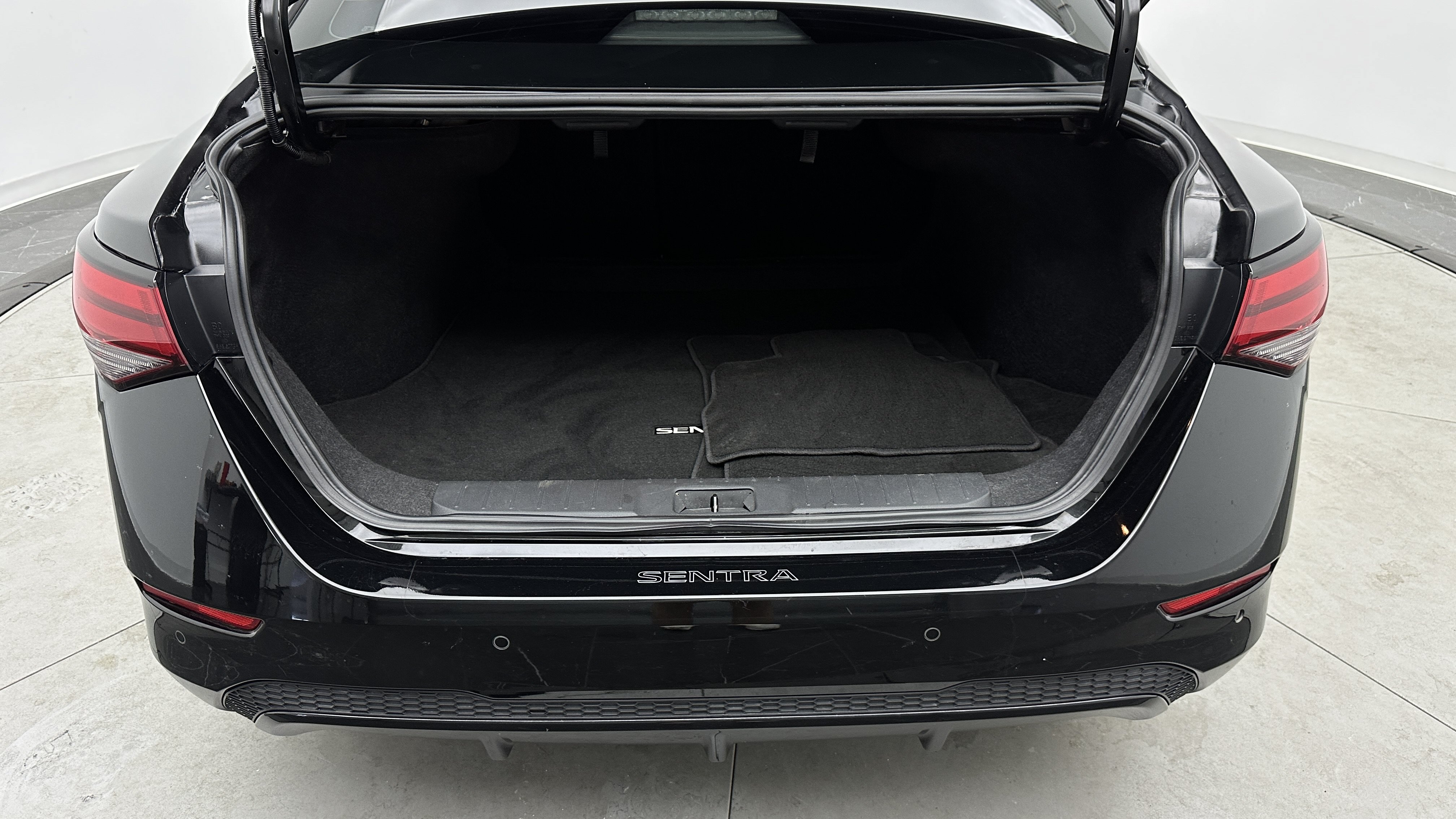 Used 2025 Nissan Sentra S w/ Trunk Package FWD image 31