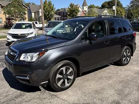 Used 2017 Subaru Forester 2.5i Premium image 4