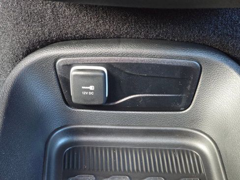 New 2026 Chrysler Pacifica Select image 39