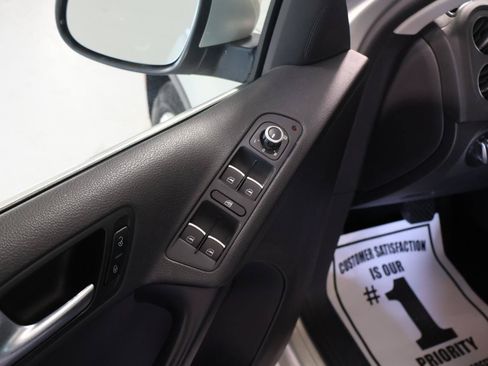 Used 2015 Volkswagen Tiguan S FWD image 12