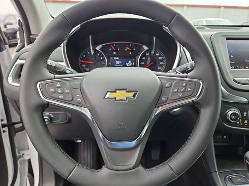 Used 2024 Chevrolet Equinox LT image 10