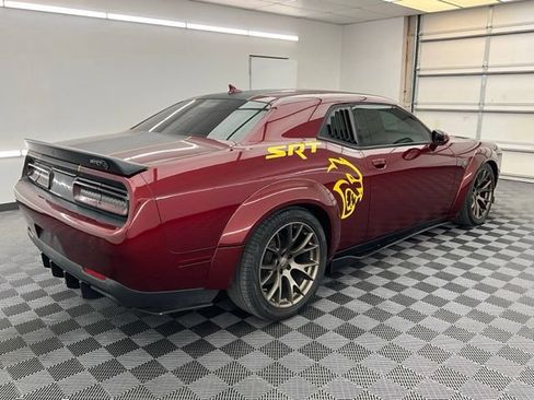 Used 2018 Dodge Challenger SRT Hellcat RWD image 21