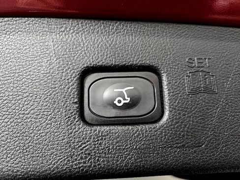 Certified 2021 Ford Edge Titanium image 31