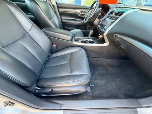 Used 2014 Nissan Altima 2.5 SL w/ Technology Package FWD image 24