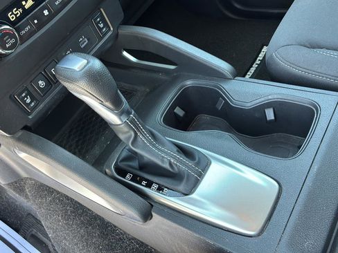 Used 2022 Nissan Frontier SV image 33