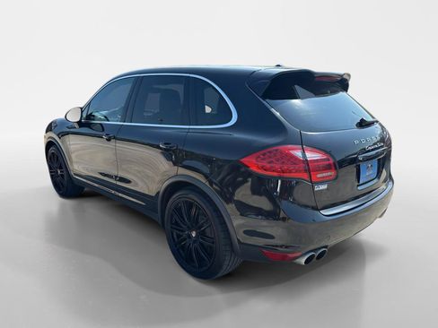 Used 2014 Porsche Cayenne Turbo AWD/4WD image 3