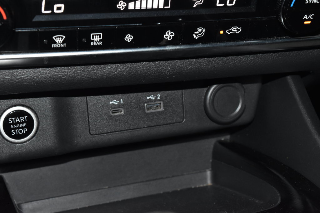 Used 2023 Nissan Rogue SV AWD/4WD image 13