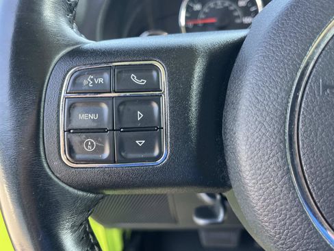 Used 2017 Jeep Wrangler Sport w/ Quick Order Package 24S AWD/4WD image 24