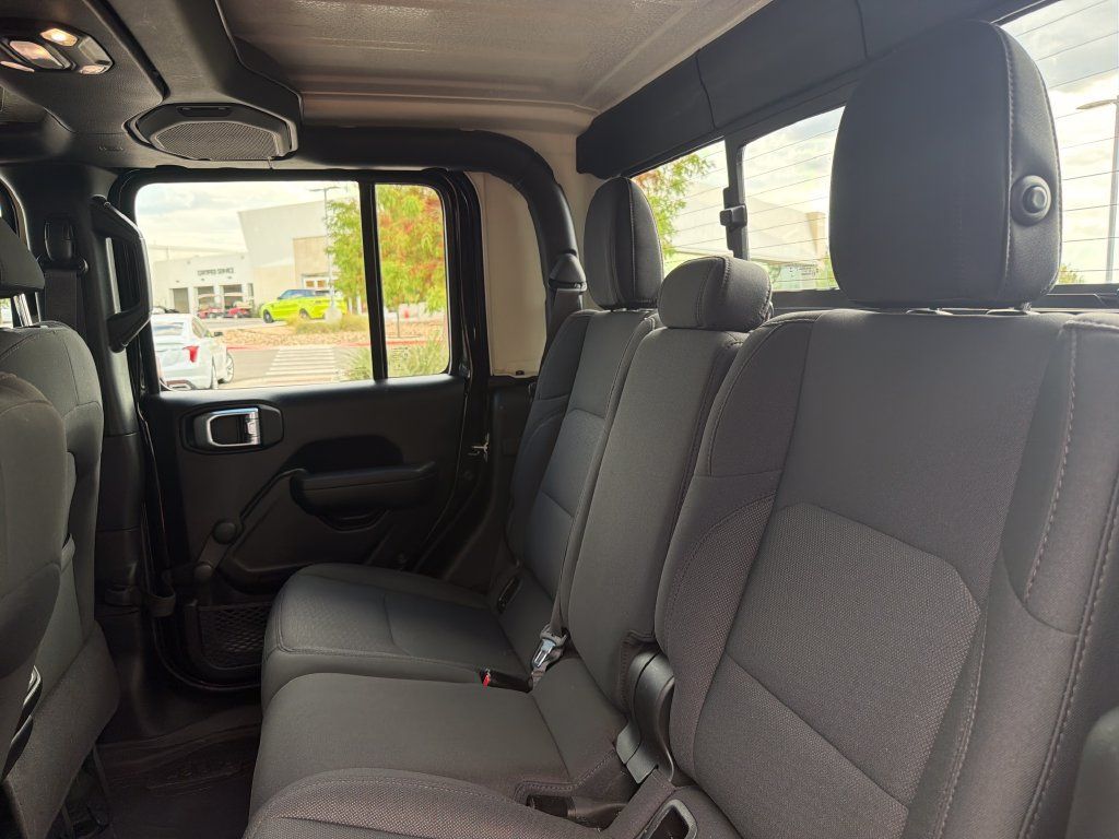 Used 2023 Jeep Gladiator Sport w/ Trailer Tow Package AWD/4WD image 35