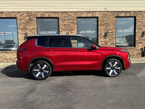 Used 2025 Mitsubishi Outlander SEL AWD/4WD image 6