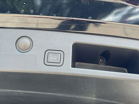 New 2026 GMC Terrain AT4 w/ LPO, Black Badging Package AWD/4WD image 18