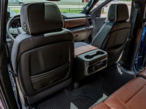 Used 2025 GMC Sierra 1500 Denali Ultimate AWD/4WD image 35