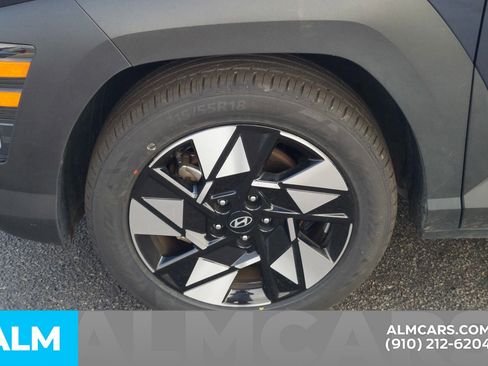 Used 2025 Hyundai Kona SEL image 13