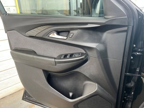 Used 2023 Chevrolet TrailBlazer LT w/ Convenience Package image 18