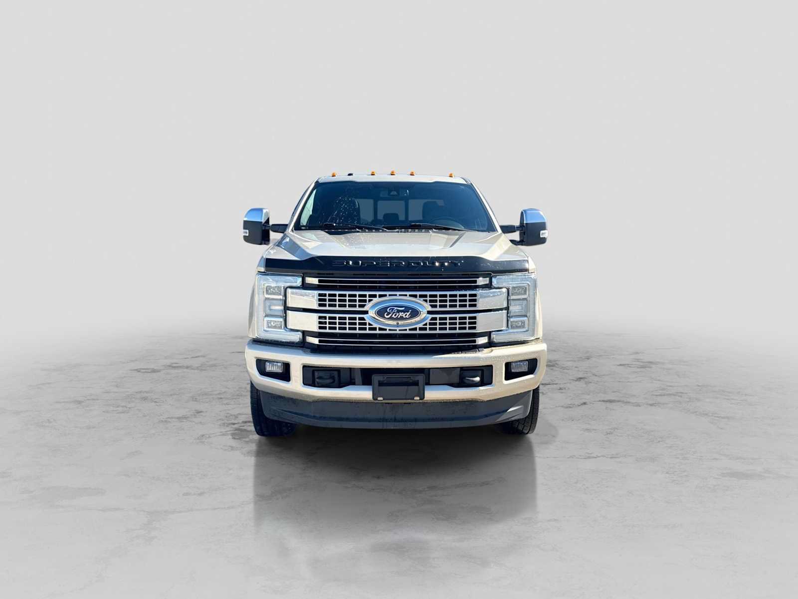 Used 2017 Ford F350 Platinum w/ Platinum Ultimate Package AWD/4WD image 9